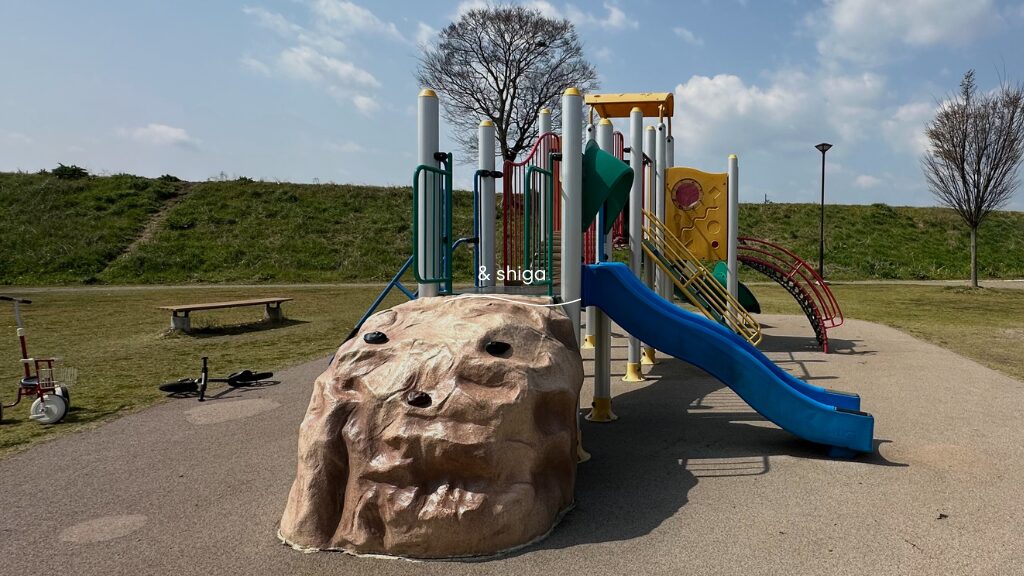 北川原公園の幼児用遊具